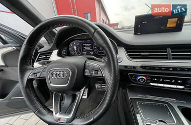 Внедорожник / Кроссовер Audi Q7 2015 в 
