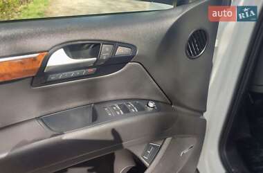 Позашляховик / Кросовер Audi Q7 2014 в 
