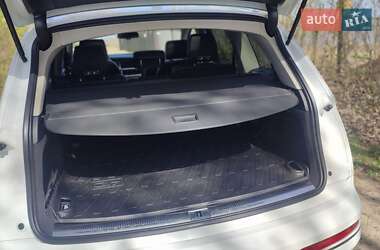 Позашляховик / Кросовер Audi Q7 2014 в 