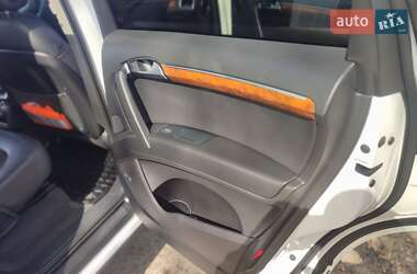 Позашляховик / Кросовер Audi Q7 2014 в 