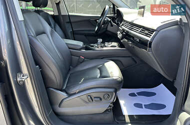 Позашляховик / Кросовер Audi Q7 2016 в 