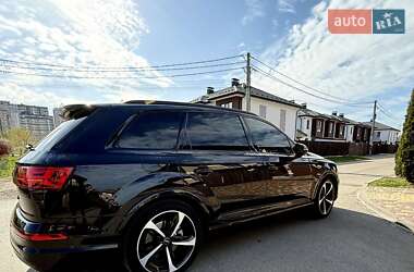 Внедорожник / Кроссовер Audi Q7 2016 в 