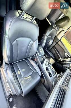 Внедорожник / Кроссовер Audi Q7 2016 в 