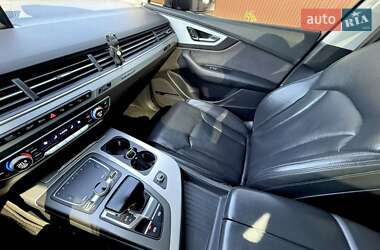 Внедорожник / Кроссовер Audi Q7 2016 в 