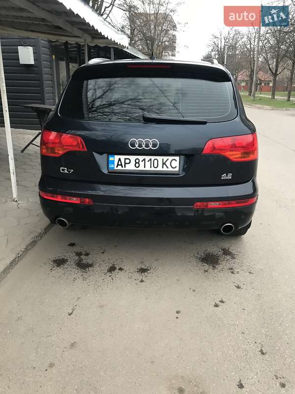 Внедорожник / Кроссовер Audi Q7 2006 в 