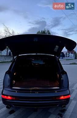 Внедорожник / Кроссовер Audi Q7 2012 в 