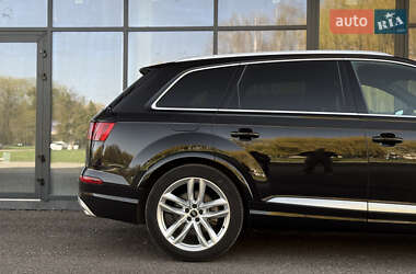 Внедорожник / Кроссовер Audi Q7 2018 в 