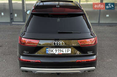 Внедорожник / Кроссовер Audi Q7 2018 в 