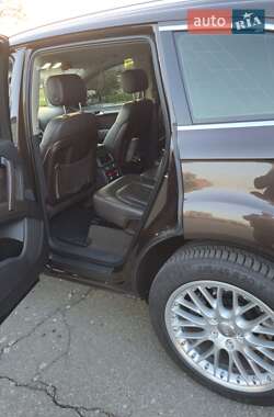 Внедорожник / Кроссовер Audi Q7 2013 в 