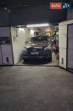 Внедорожник / Кроссовер Audi Q7 2013 в 