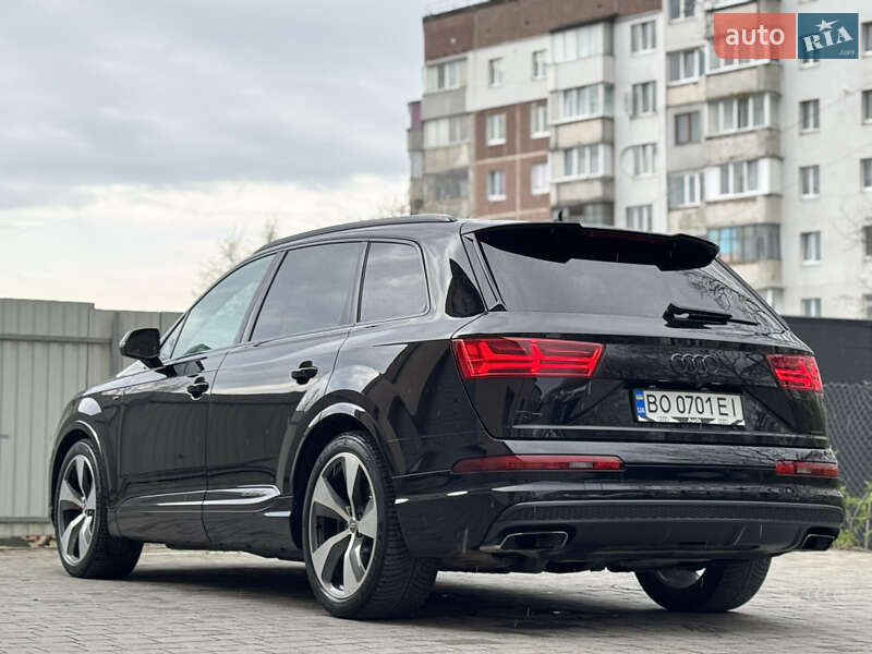 Внедорожник / Кроссовер Audi Q7 2015 в Тернополе