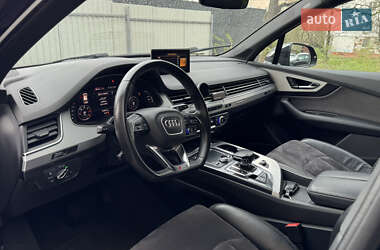 Внедорожник / Кроссовер Audi Q7 2015 в 