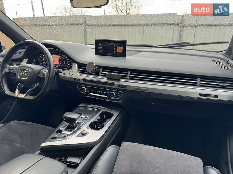 Внедорожник / Кроссовер Audi Q7 2015 в Тернополе