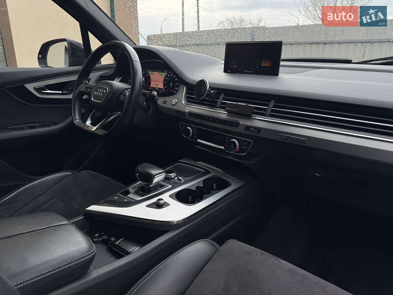 Внедорожник / Кроссовер Audi Q7 2015 в Тернополе