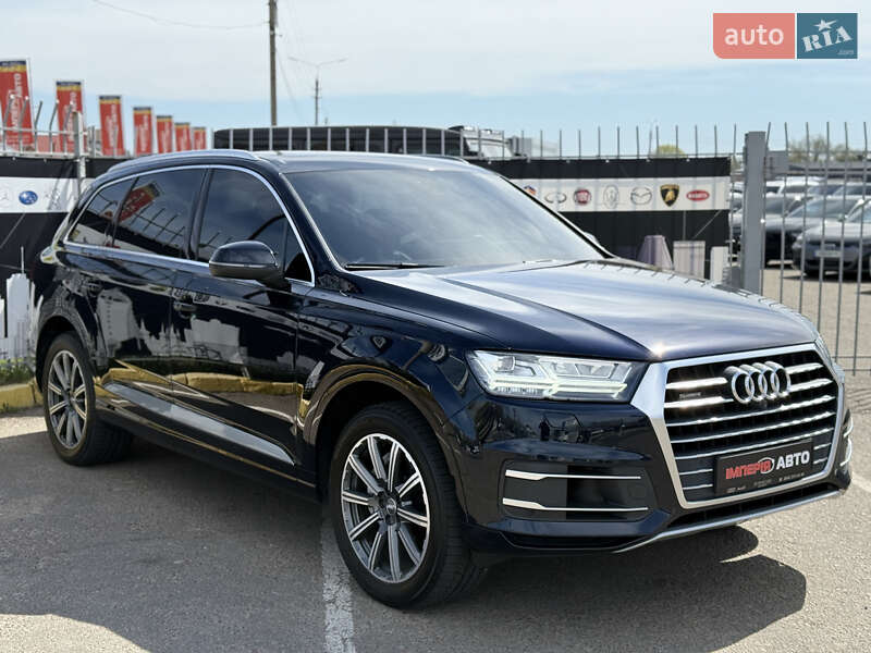 Внедорожник / Кроссовер Audi Q7 2016 в Киеве