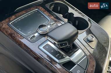 Внедорожник / Кроссовер Audi Q7 2017 в 