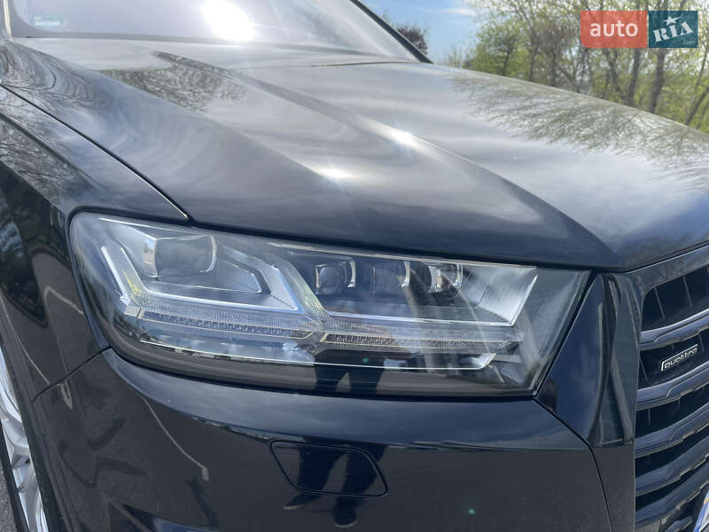 Внедорожник / Кроссовер Audi Q7 2015 в Киеве