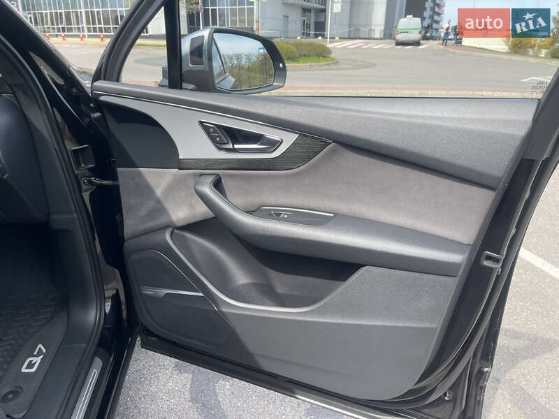 Внедорожник / Кроссовер Audi Q7 2015 в Киеве фото 29 Внедорожник / Кроссовер Audi Q7 2015 в Киеве