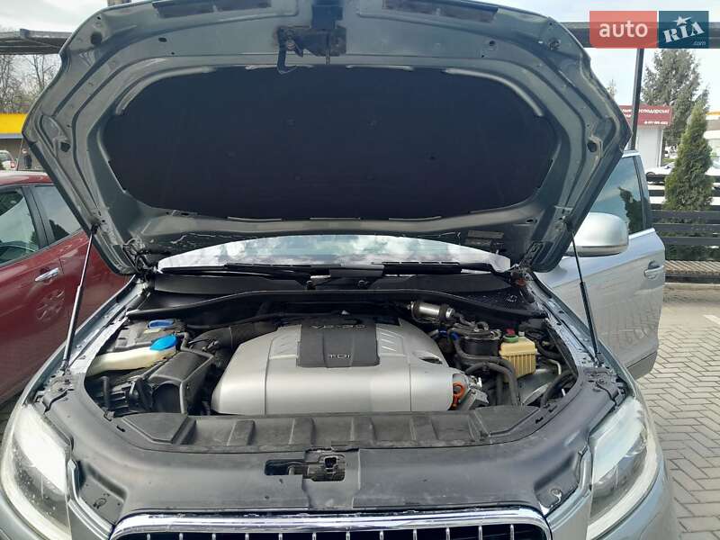 Внедорожник / Кроссовер Audi Q7 2008 в Каменец-Подольском