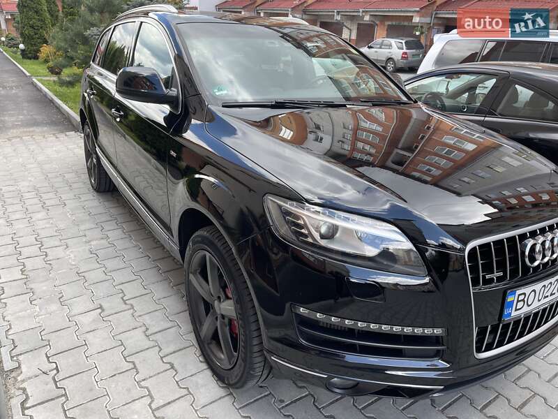 Внедорожник / Кроссовер Audi Q7 2011 в 