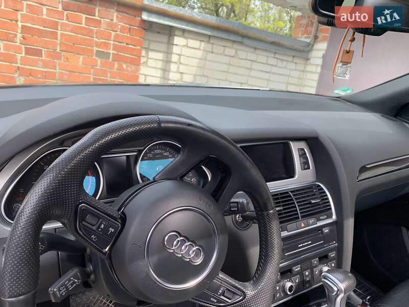 Позашляховик / Кросовер Audi Q7 2011 в Тернополі