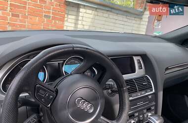 Внедорожник / Кроссовер Audi Q7 2011 в 