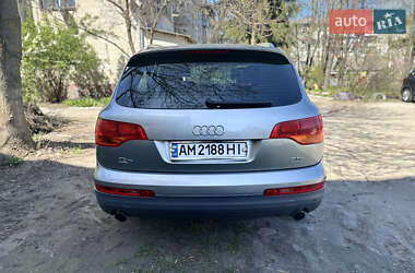 Внедорожник / Кроссовер Audi Q7 2007 в 