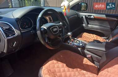 Внедорожник / Кроссовер Audi Q7 2012 в 