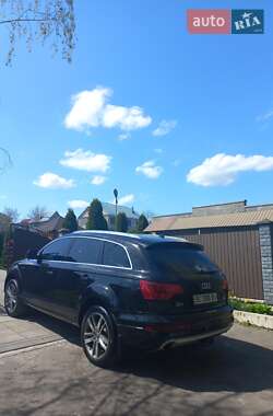 Внедорожник / Кроссовер Audi Q7 2012 в 