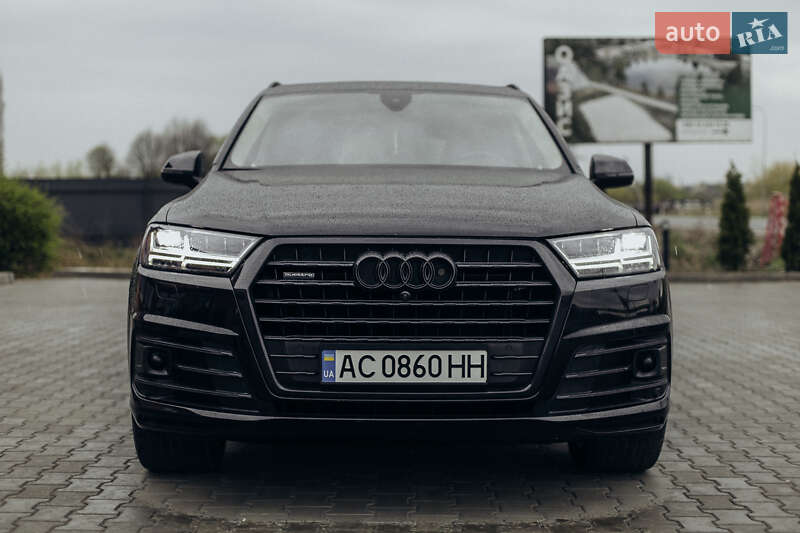 Внедорожник / Кроссовер Audi Q7 2016 в Луцке