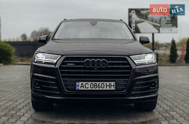 Внедорожник / Кроссовер Audi Q7 2016 в 