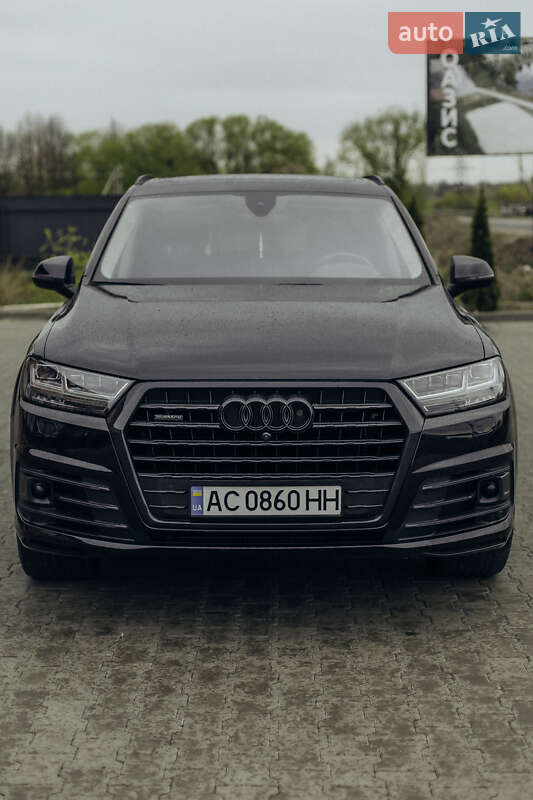 Внедорожник / Кроссовер Audi Q7 2016 в Луцке