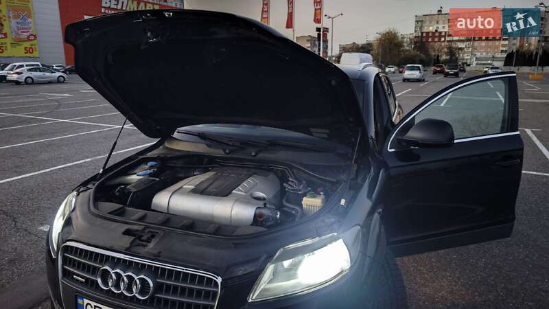 Внедорожник / Кроссовер Audi Q7 2006 в Черновцах