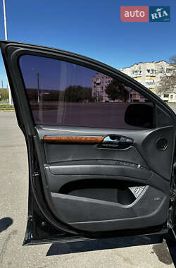 Внедорожник / Кроссовер Audi Q7 2014 в 