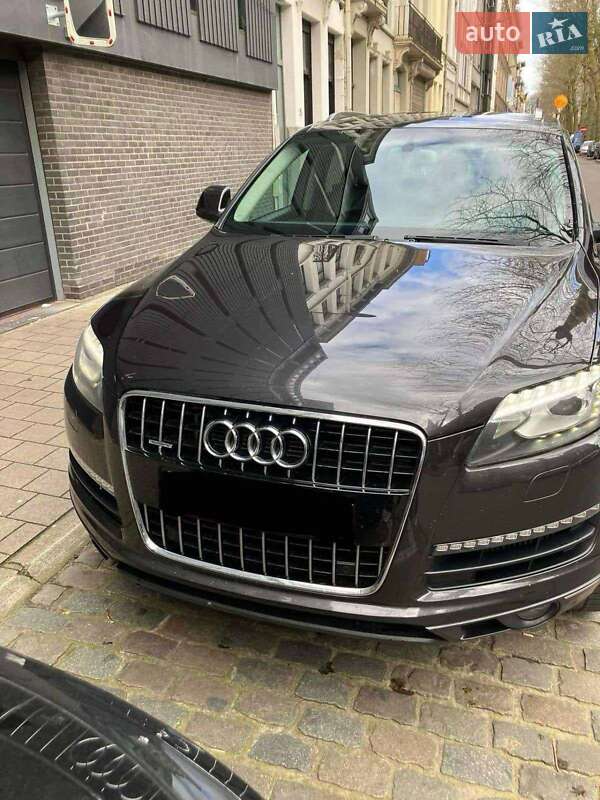 Внедорожник / Кроссовер Audi Q7 2010 в Надворной