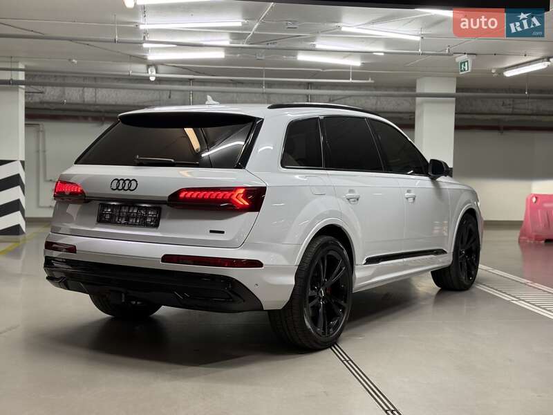 Позашляховик / Кросовер Audi Q7 2022 в Києві