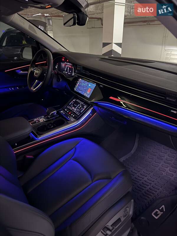 Позашляховик / Кросовер Audi Q7 2022 в Києві