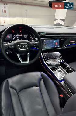 Внедорожник / Кроссовер Audi Q7 2022 в 