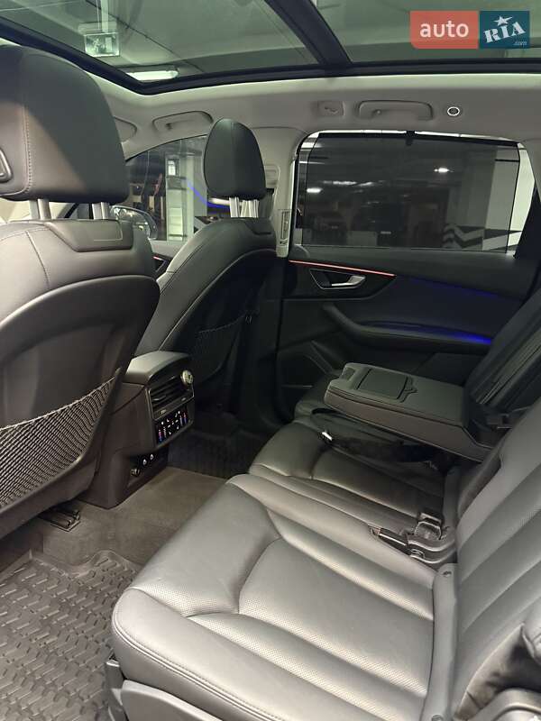 Позашляховик / Кросовер Audi Q7 2022 в Києві