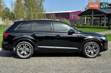 Внедорожник / Кроссовер Audi Q7 2018 в 