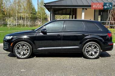 Внедорожник / Кроссовер Audi Q7 2018 в 