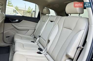 Внедорожник / Кроссовер Audi Q7 2018 в 