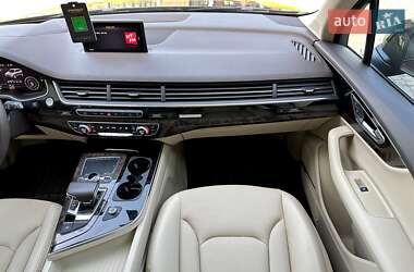 Внедорожник / Кроссовер Audi Q7 2018 в 