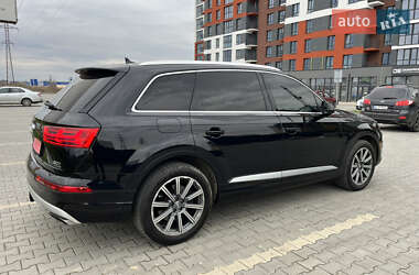 Внедорожник / Кроссовер Audi Q7 2017 в 