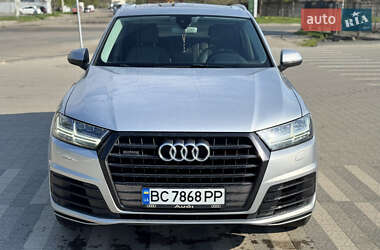 Внедорожник / Кроссовер Audi Q7 2015 в 