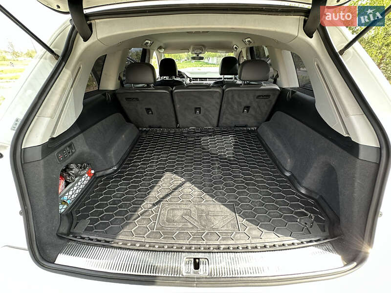 Внедорожник / Кроссовер Audi Q7 2016 в Шептицькому