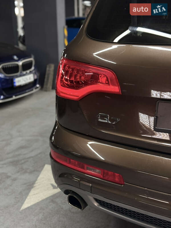 Позашляховик / Кросовер Audi Q7 2015 в Одесі