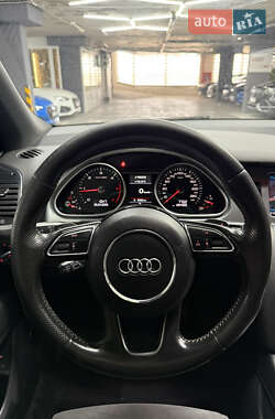 Внедорожник / Кроссовер Audi Q7 2015 в 