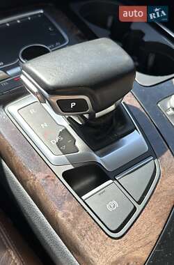 Позашляховик / Кросовер Audi Q7 2016 в 