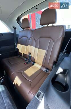 Позашляховик / Кросовер Audi Q7 2016 в 